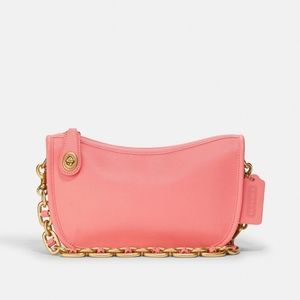 Coach swinger with chain pink💞💕